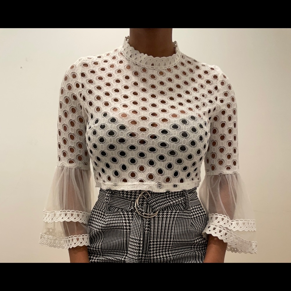Frill sleeved top